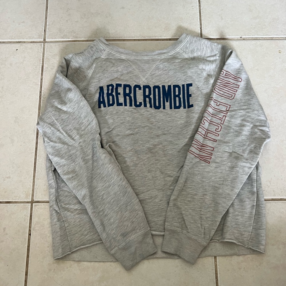 children’s XL abercrombie and fitch crew neck!!!